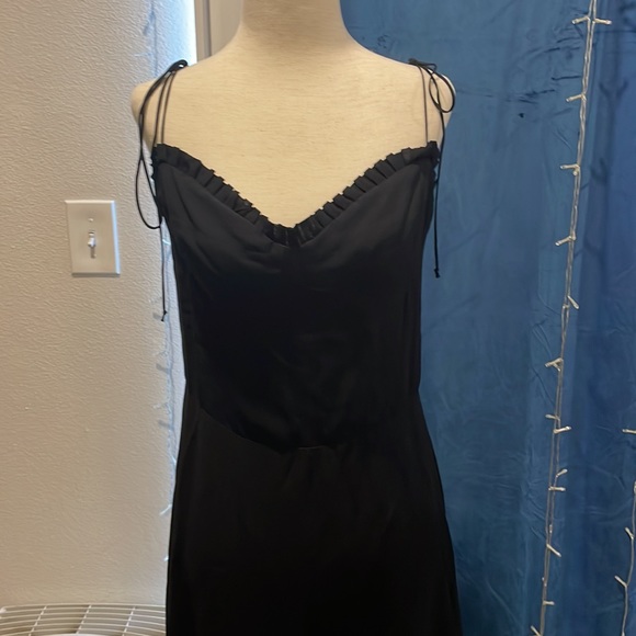 Reformation The Ronan MIDI Dress - Picture 8 of 14